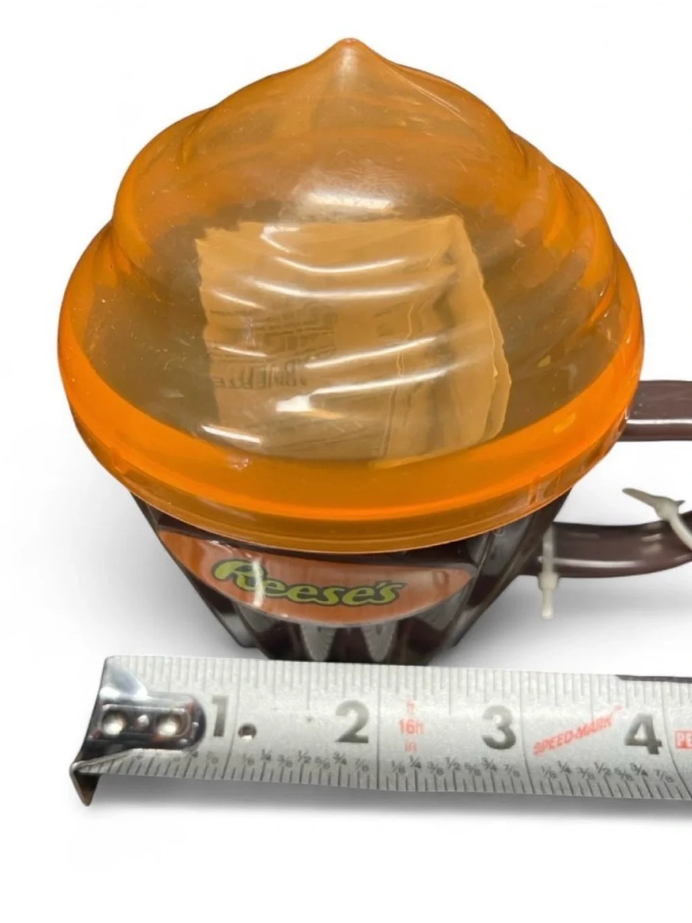 Reeces Microwave Cupcake maker holder cake
